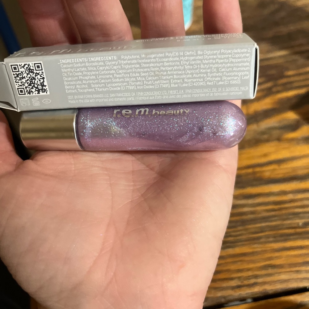 REM chuckie colored lip gloss